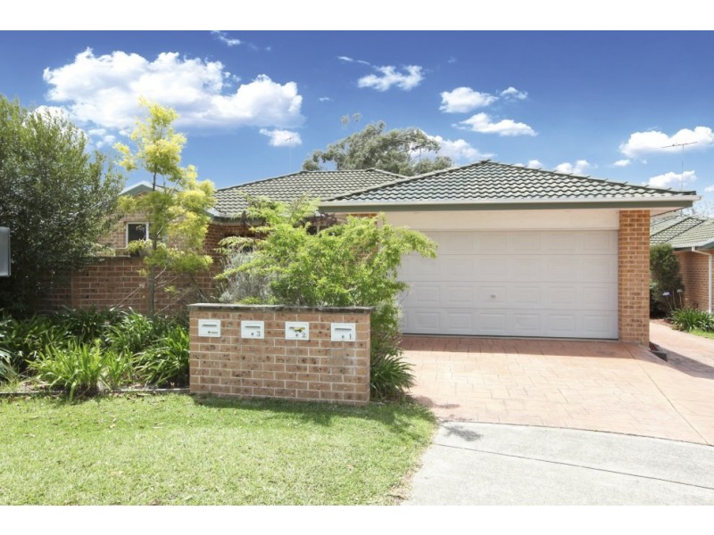 1/8 Cowland Avenue, East Hills NSW 2213