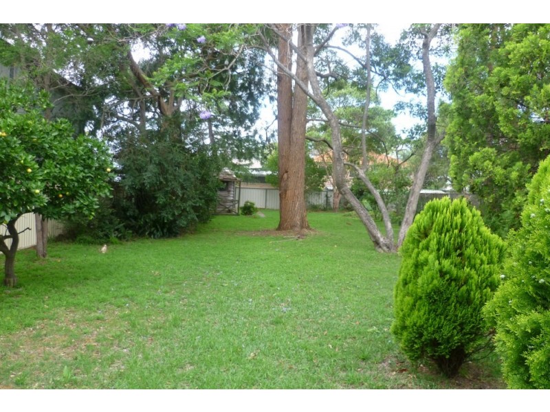 52 Forrest Avenue, East Hills NSW 2213