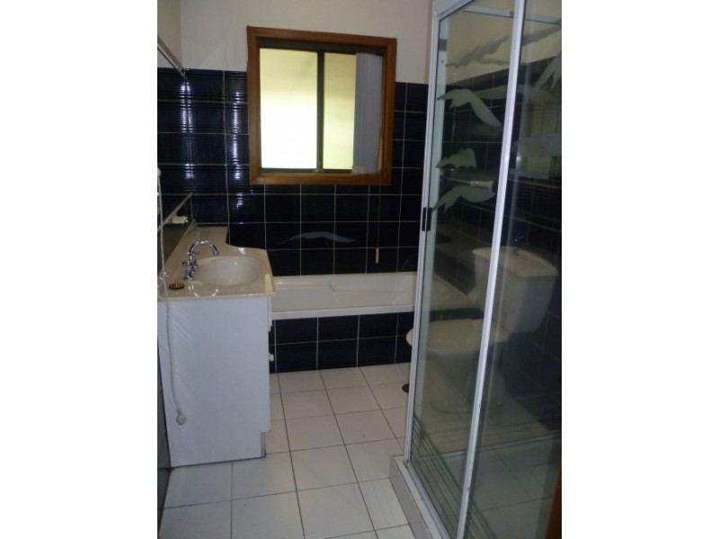 52 Forrest Avenue, East Hills NSW 2213