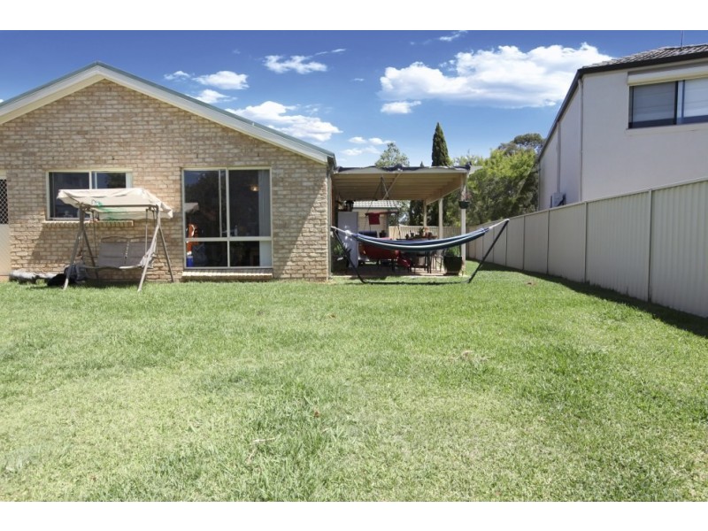 32 Wattle Grove Drive, Wattle Grove NSW 2173