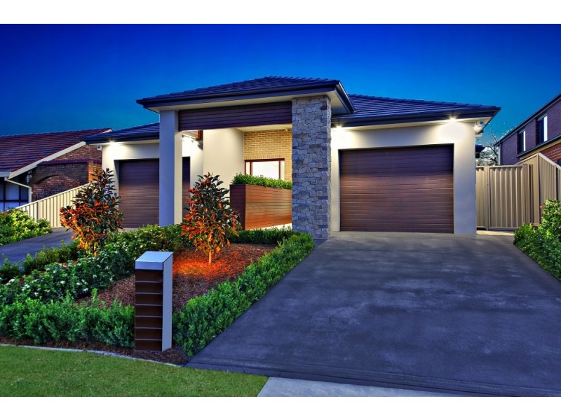 6 Stretham Avenue, Picnic Point NSW 2213