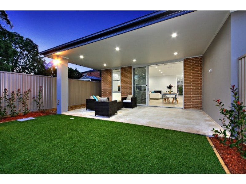 6 Stretham Avenue, Picnic Point NSW 2213