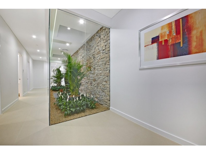 6A Stretham Avenue, Picnic Point NSW 2213