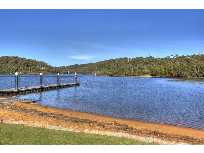6A Stretham Avenue, Picnic Point NSW 2213