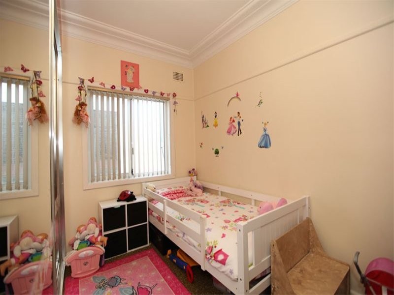 33 Richard Street, Panania NSW 2213