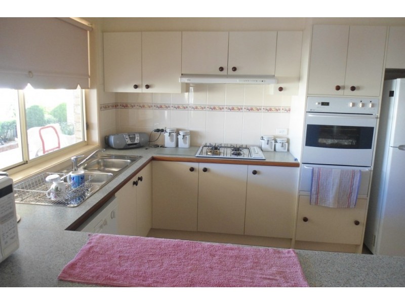 18 Burragate Crescent, Prestons NSW 2170