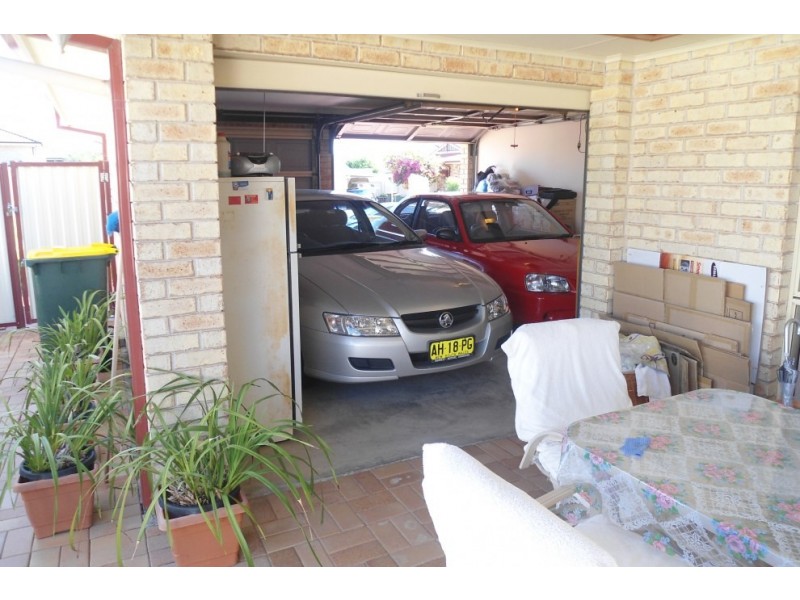 18 Burragate Crescent, Prestons NSW 2170