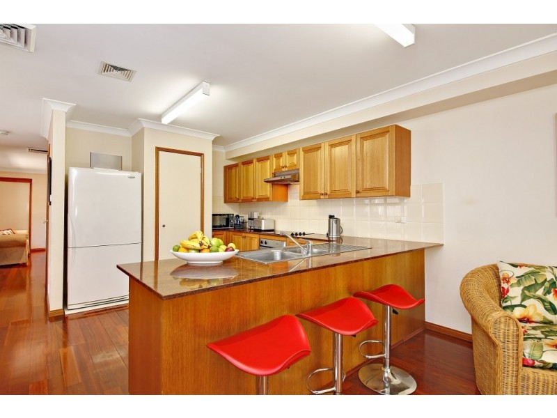 12 Donald Street, Picnic Point NSW 2213