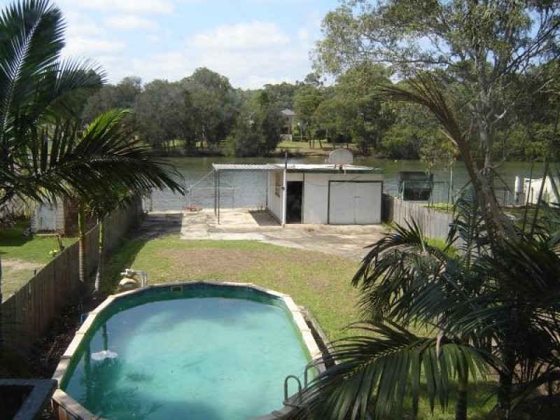 594 Henry Lawson Drive, East Hills NSW 2213