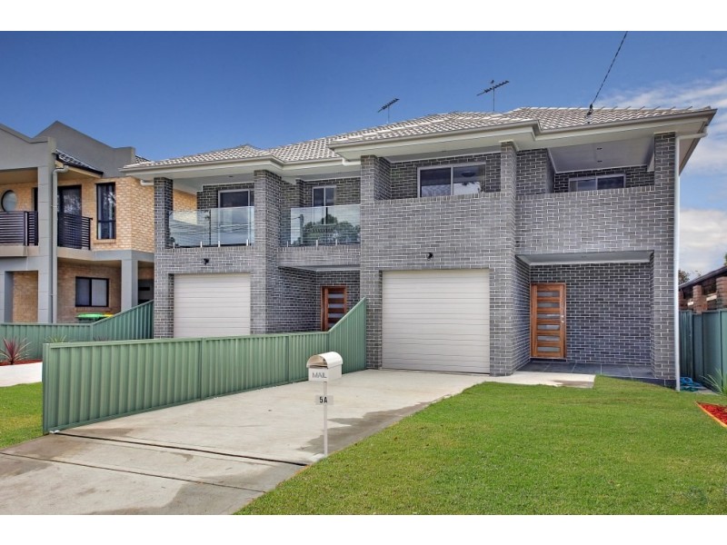 5A Eileen Street, Picnic Point NSW 2213