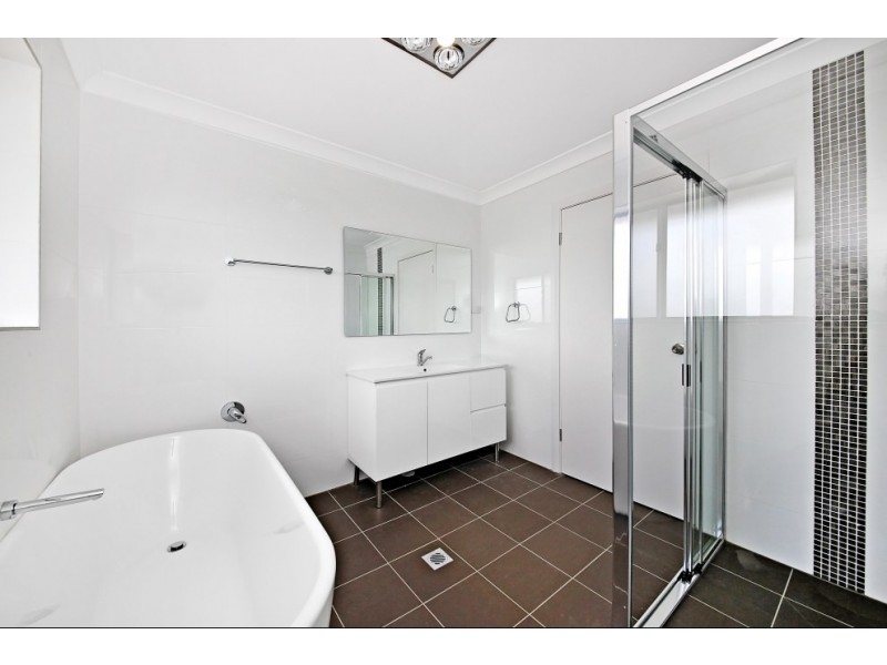 5A Eileen Street, Picnic Point NSW 2213