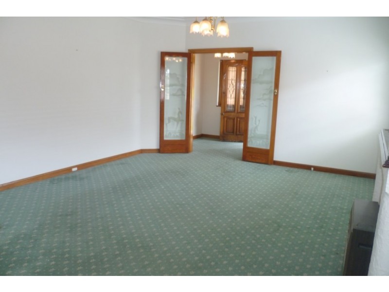 5 Oberon Street, Blakehurst NSW 2221