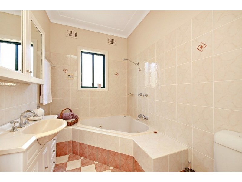 51 Windsor Road, Padstow NSW 2211