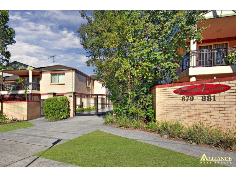 2/879-881 Henry Lawson Drive, Picnic Point NSW 2213