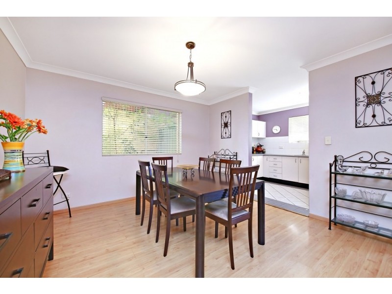 2/879-881 Henry Lawson Drive, Picnic Point NSW 2213