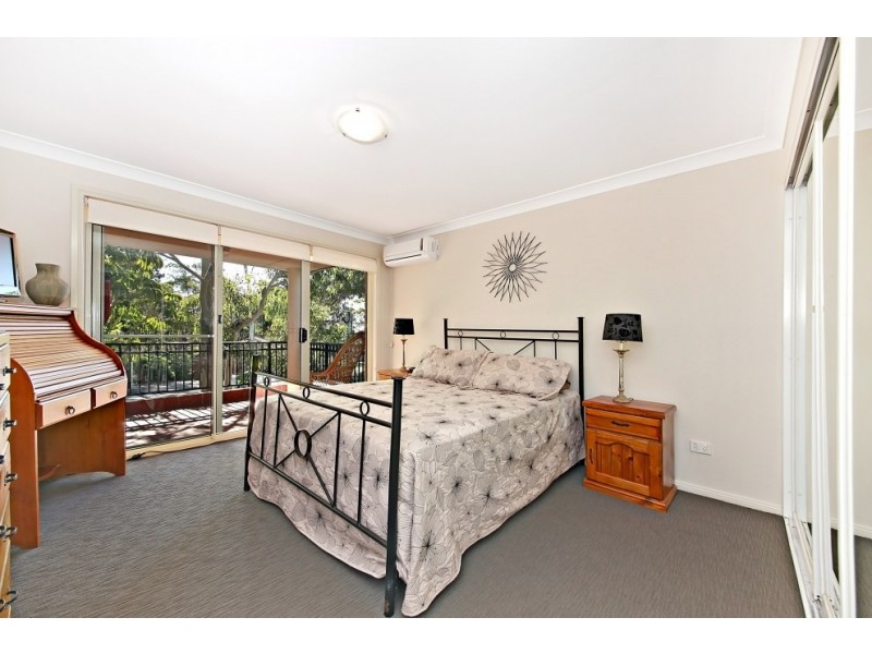 2/879-881 Henry Lawson Drive, Picnic Point NSW 2213