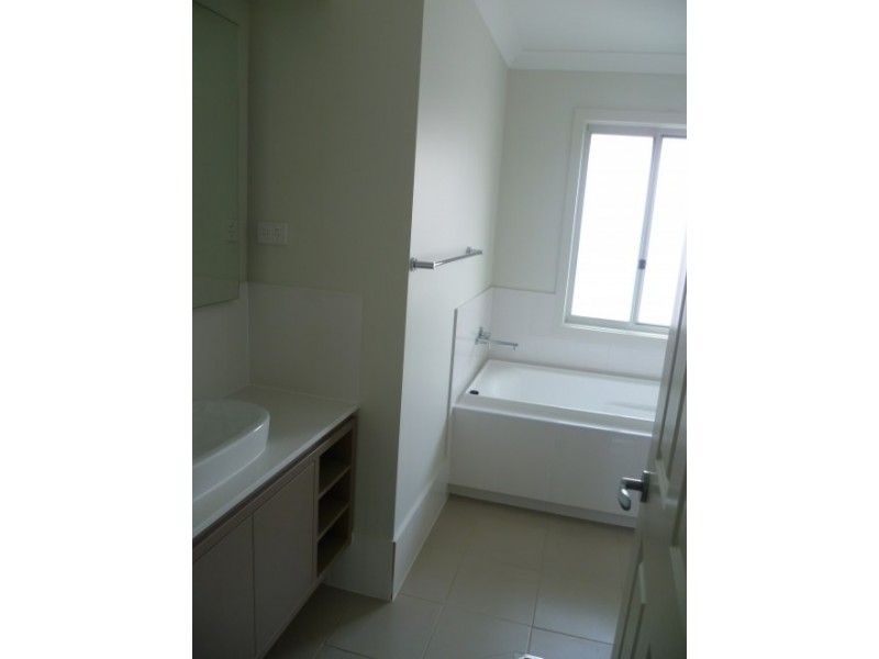 28 Speare Street, Moorebank NSW 2170