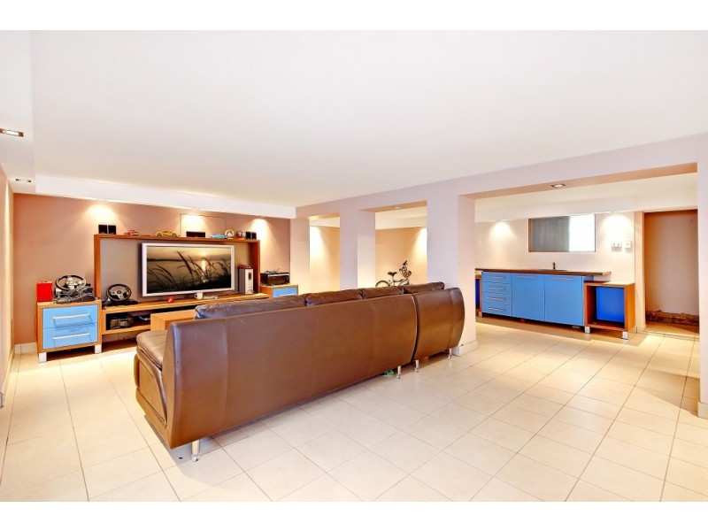 80 Burns Road, Picnic Point NSW 2213