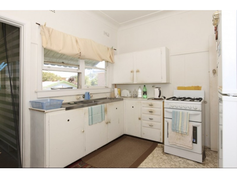 112 Hinemoa Street, Panania NSW 2213