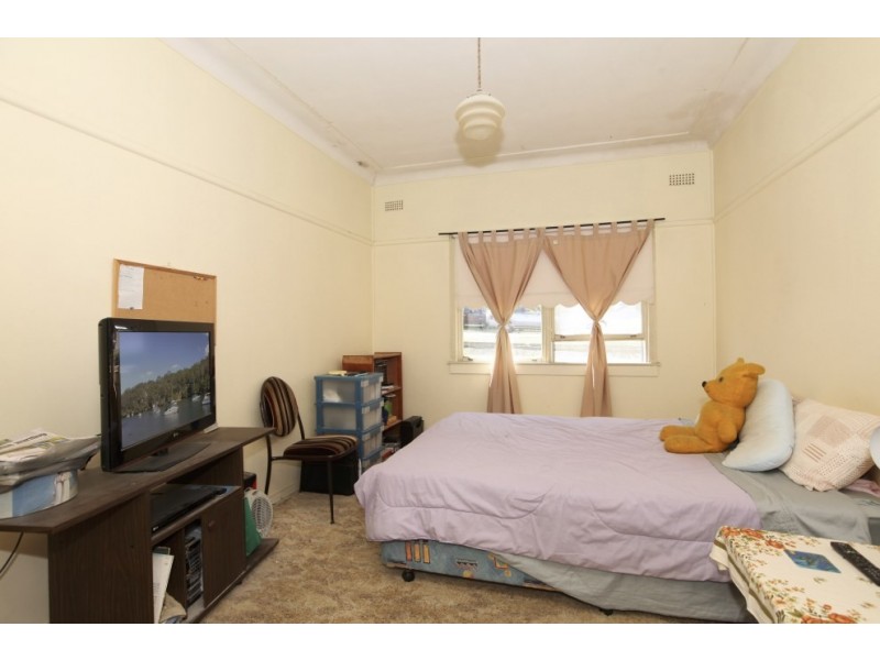 112 Hinemoa Street, Panania NSW 2213