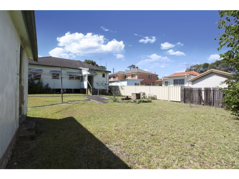 112 Hinemoa Street, Panania NSW 2213