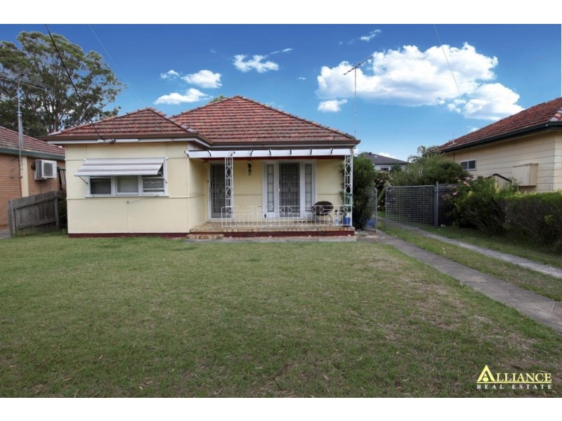 10 Laundess Avenue, Panania NSW 2213