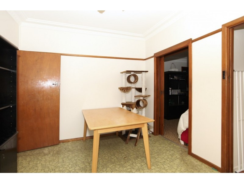 10 Laundess Avenue, Panania NSW 2213