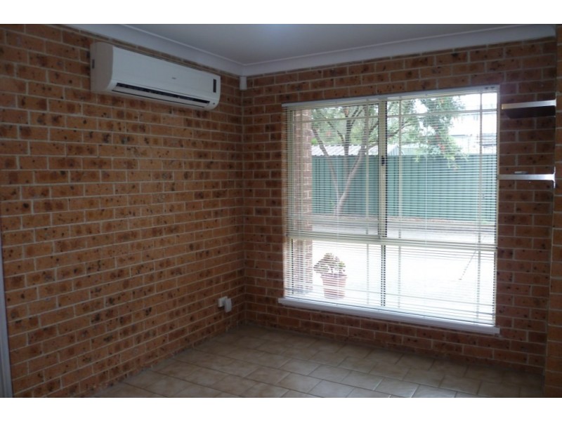 3/17 Third Avenue, Macquarie Fields NSW 2564