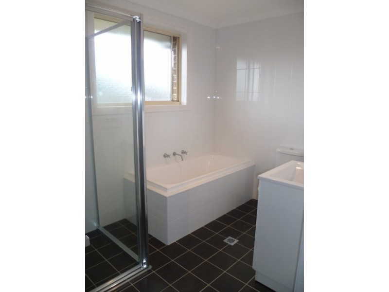 3/17 Third Avenue, Macquarie Fields NSW 2564