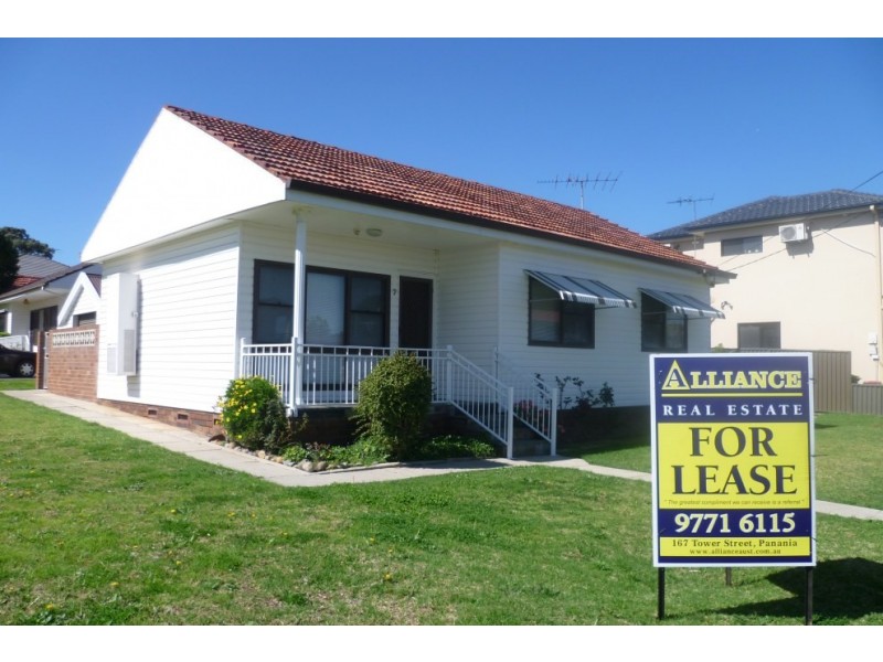 7 Dickenson Avenue, Panania NSW 2213