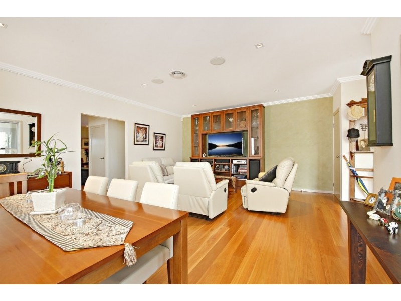 38 Thomas Street, Picnic Point NSW 2213