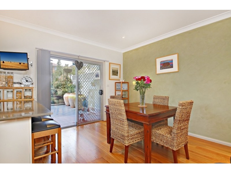 38 Thomas Street, Picnic Point NSW 2213