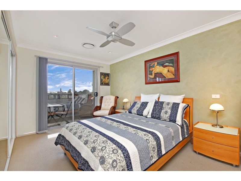 38 Thomas Street, Picnic Point NSW 2213