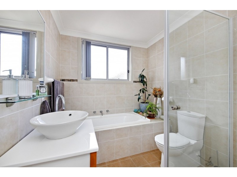 38 Thomas Street, Picnic Point NSW 2213