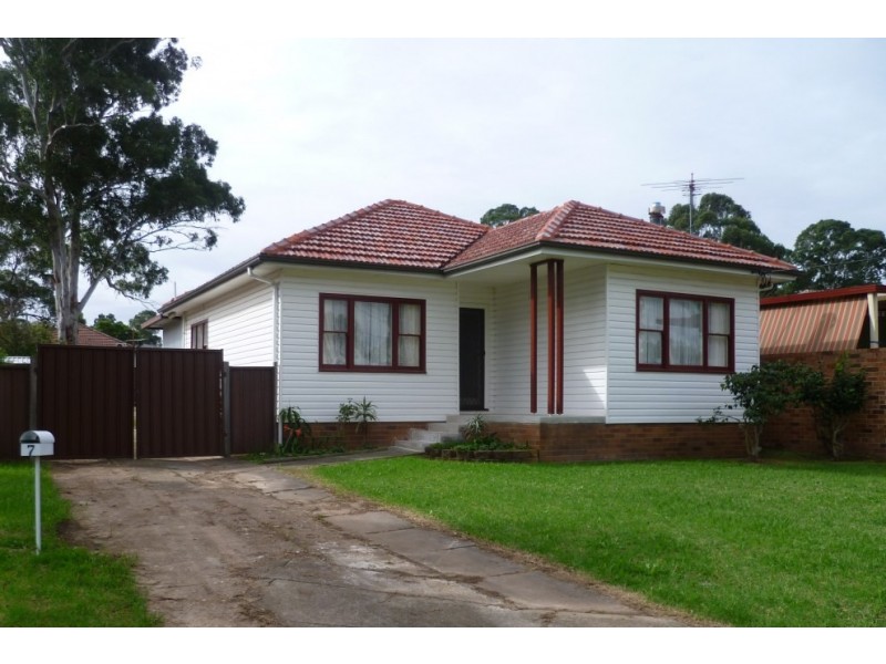 7 Delia Avenue, Revesby NSW 2212