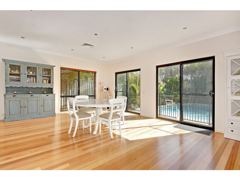 5 Stretham Avenue, Picnic Point NSW 2213