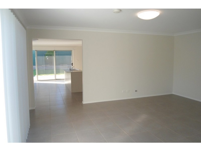 15 Dickenson Street, Panania NSW 2213