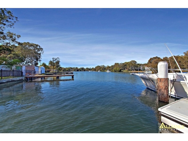 590 Henry Lawson Drive, East Hills NSW 2213