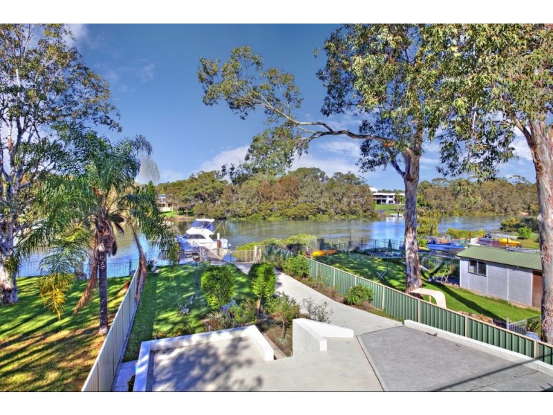 590 Henry Lawson Drive, East Hills NSW 2213