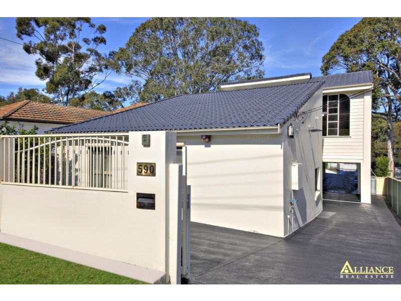 590 Henry Lawson Drive, East Hills NSW 2213