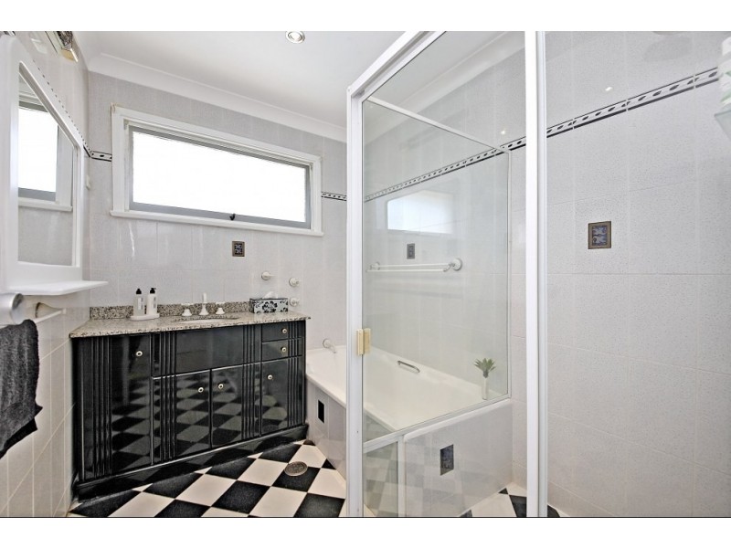 39 Craig Avenue, Moorebank NSW 2170