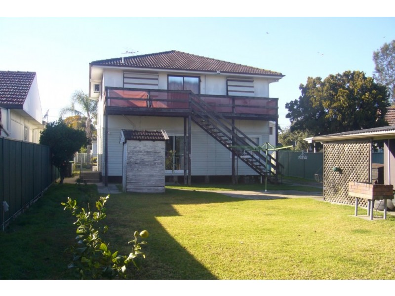 18 Lindsay Street, Panania NSW 2213