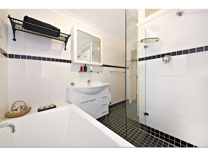 8/54 Lang Street, Padstow NSW 2211