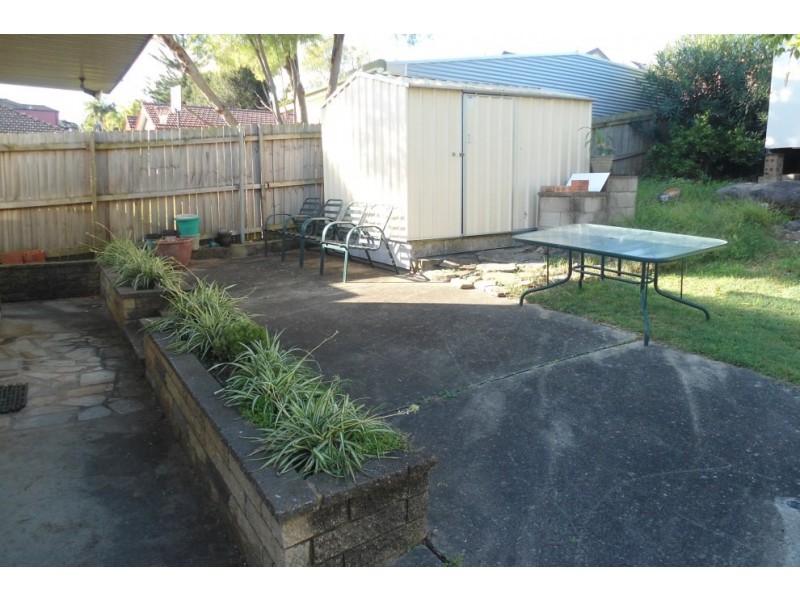 19 Drysdale Avenue, Picnic Point NSW 2213