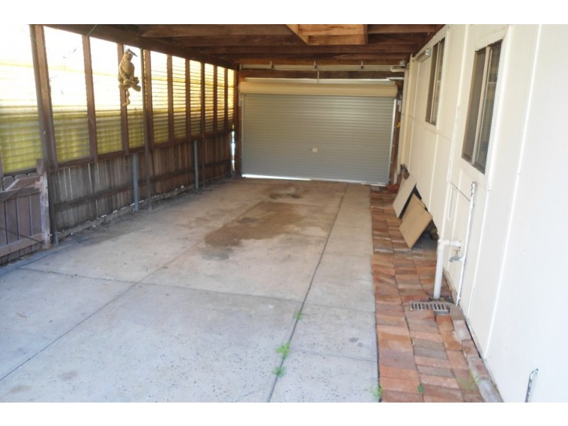 19 Drysdale Avenue, Picnic Point NSW 2213