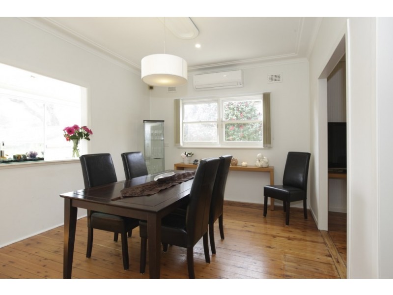 6 Woodburn Avenue, Panania NSW 2213