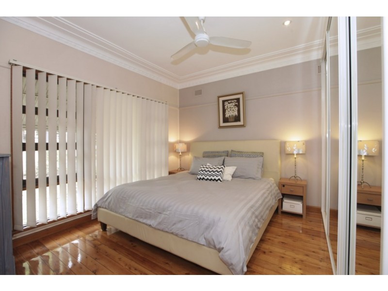 6 Woodburn Avenue, Panania NSW 2213