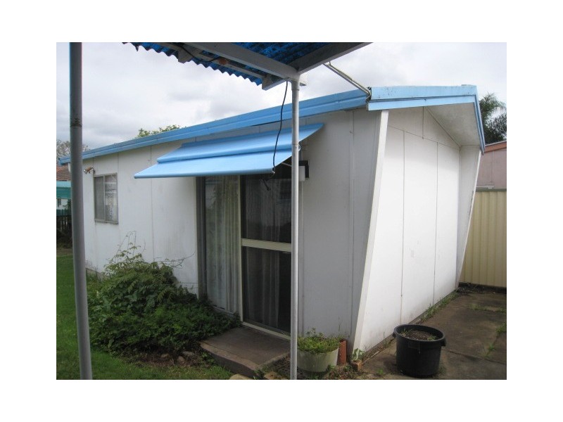 10 Hazelglen Avenue, Panania NSW 2213