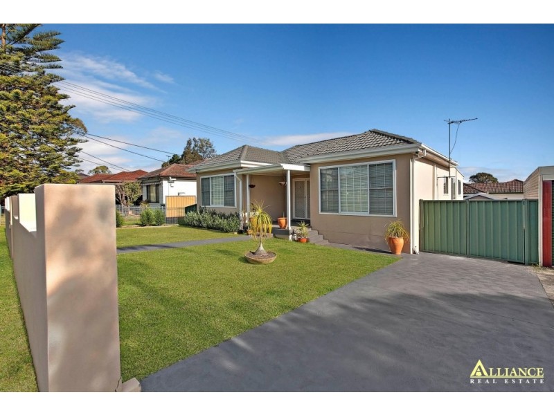 11 Greenway Parade, Revesby NSW 2212