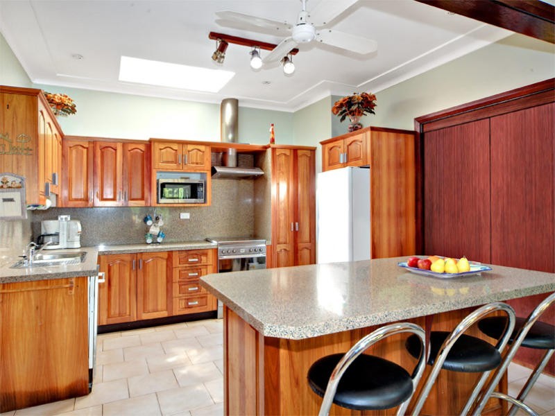 646 Henry Lawson Drive, East Hills NSW 2213